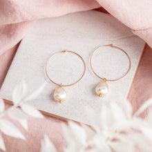 Load image into Gallery viewer, 14Kt Rose Gold Filled Hoop Earrings / Baroque Cream rose Pearl
