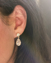 Load image into Gallery viewer, Statement Drop Crystal Earrings / Peridot
